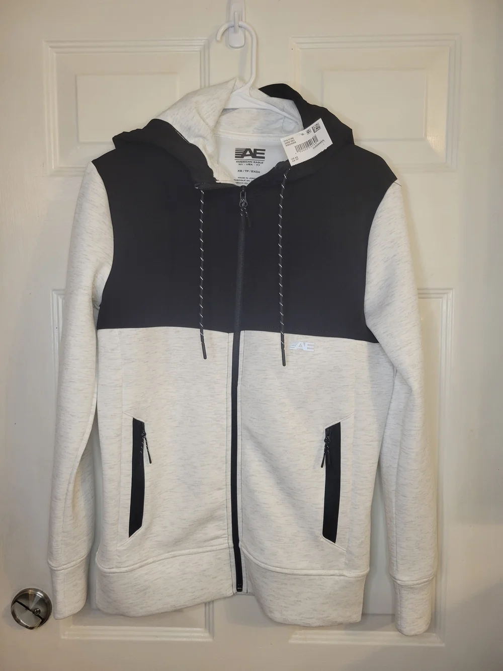American Eagle Outfitters Men's Two-Tone Hooded Zip Sweater - Black & Light Gray - Picture 3 of 10